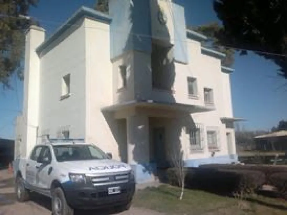 San Javier: le clavaron un cuchillo por la espalda