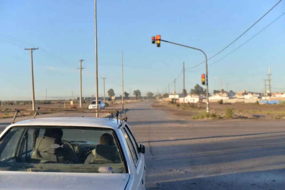 "Cruce de la muerte": Los apagones son los culpables de romper los semáforos
