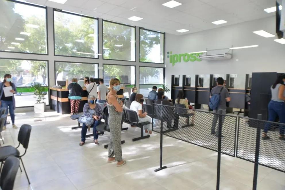 Fraude al IPROSS: Los parientes y amigos en primera fila