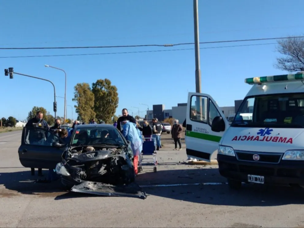 “Cruce de la muerte”: Prometen que en la semana arreglan el semáforo