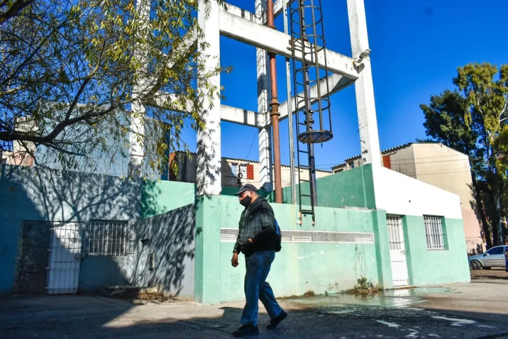 Le echó la culpa a su hijo de que la Policía le dio garrote y le quemó la casa