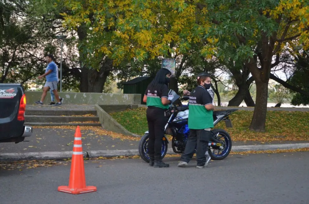 Resulta costoso circular por el centro con una moto destartalada