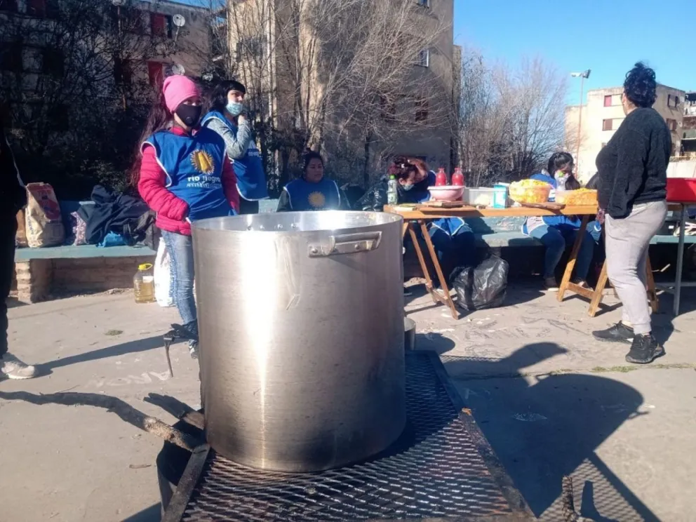 Olla popular en el Guido, "la falta de trabajo va de la mano con el alimento"