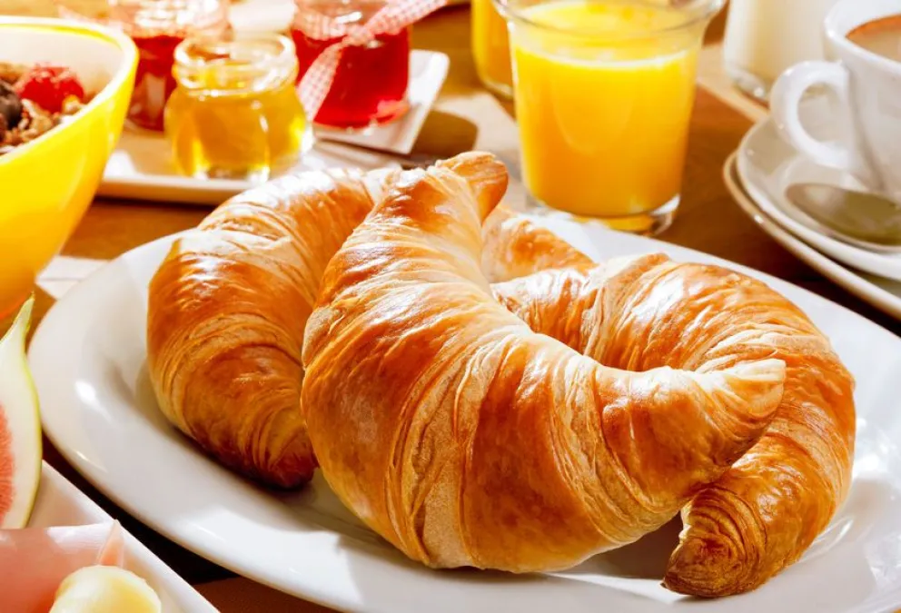 La receta original del croissant y la diferencia con la medialuna