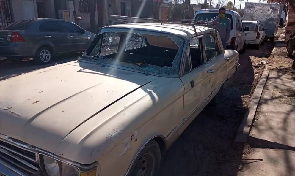 San Martín: lo denunció ante la Policía, lo liberaron y le rompió el auto