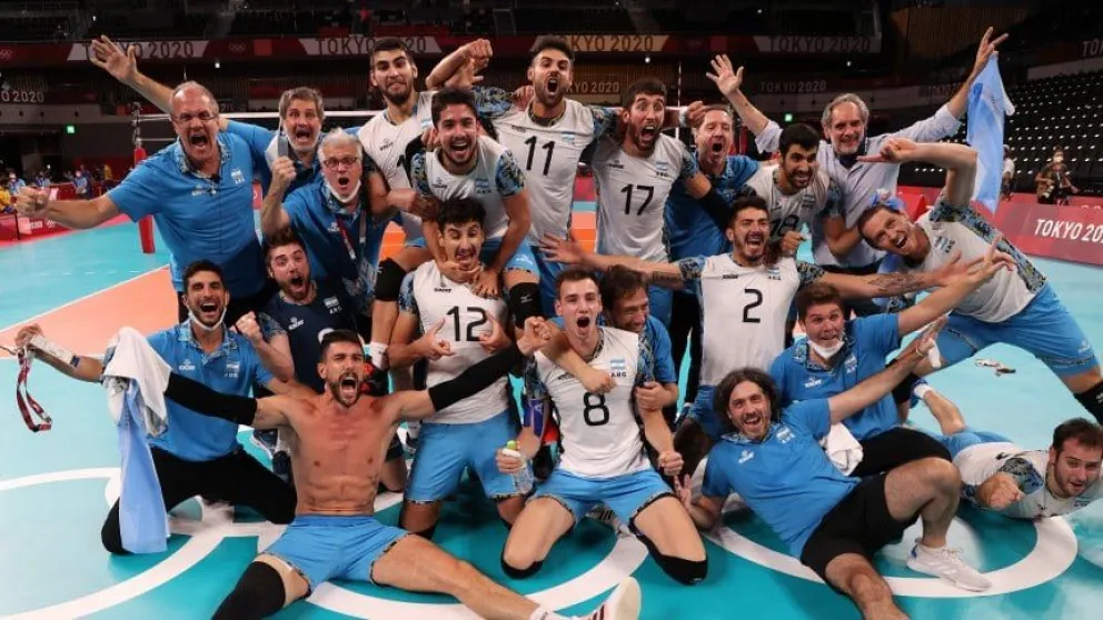 Vóley: Argentina le ganó a Brasil en un gran partido y logró el bronce olímpico