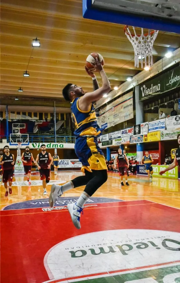 Atenas logró un gran triunfo ante San Martín