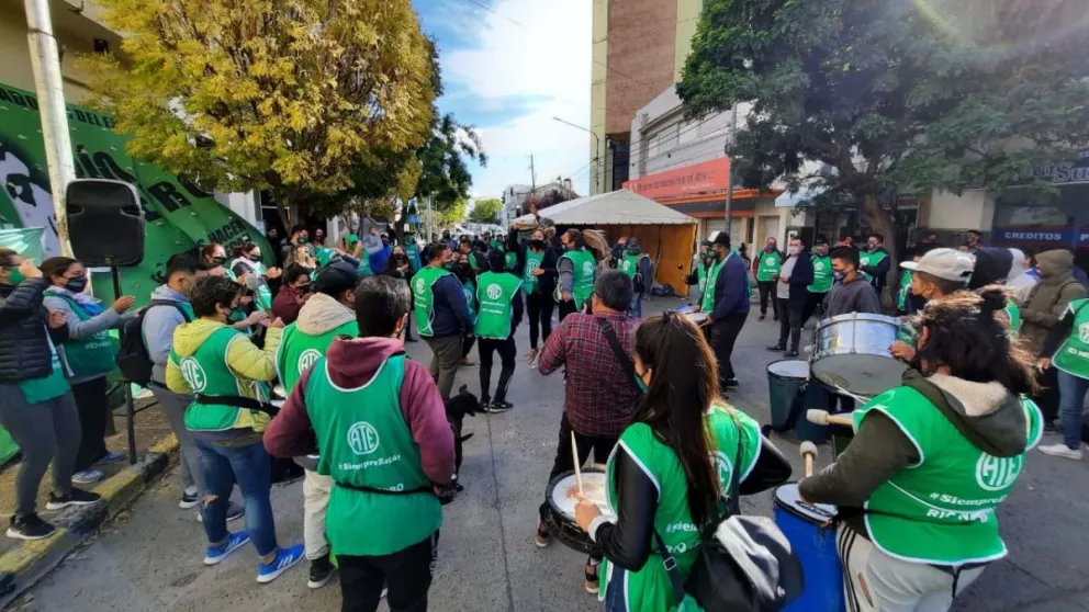 Pase a Planta: ATE demanda el voto de legisladores y acampa en Viedma