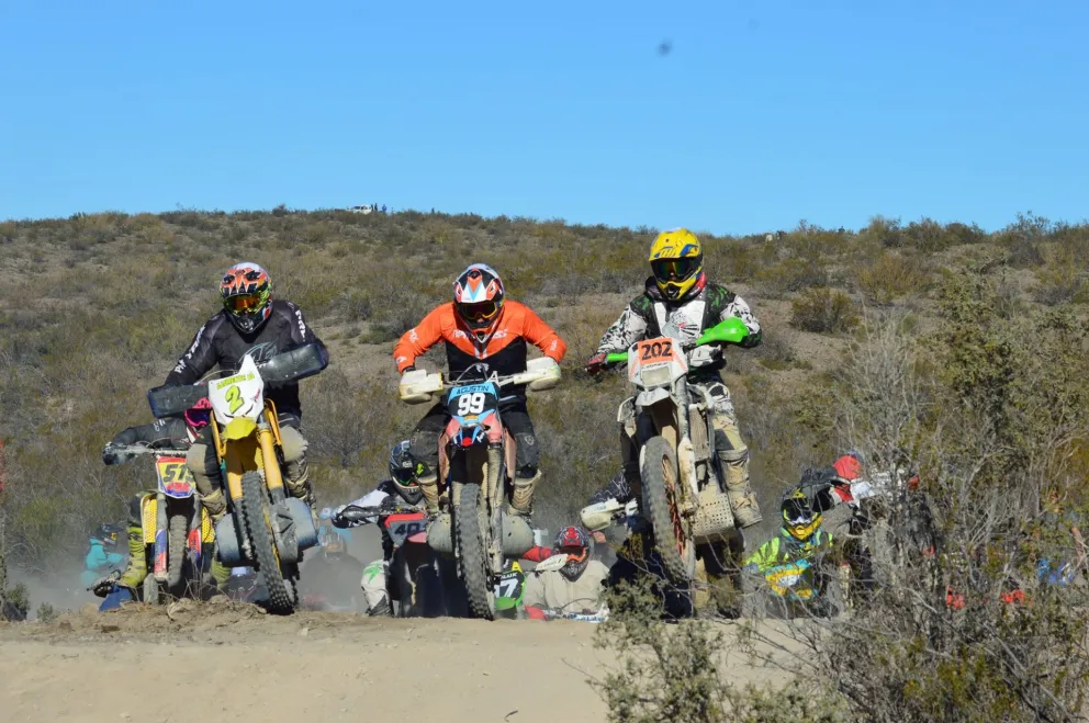 El Enduro Línea Sur tuvo un gran inicio en Valcheta