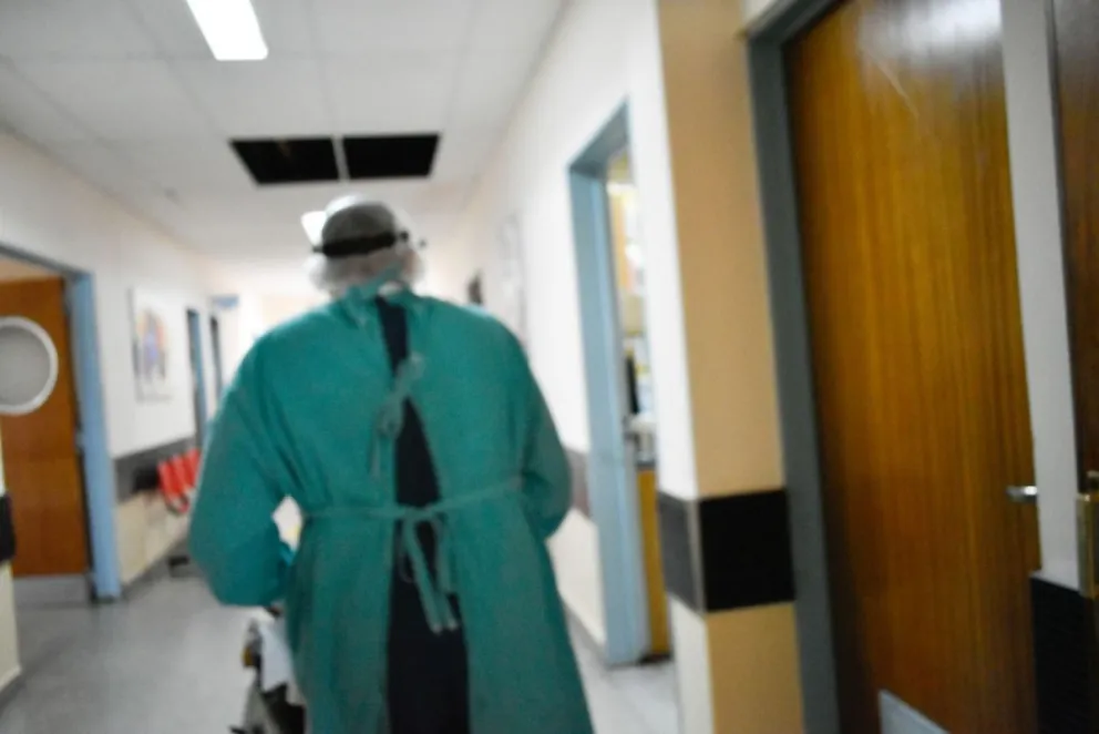 El virus se llevó la vida de un hombre joven en Viedma