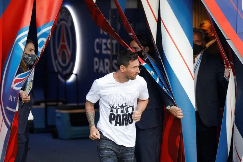 Recibimiento épico para Messi y una ovación para el recuerdo