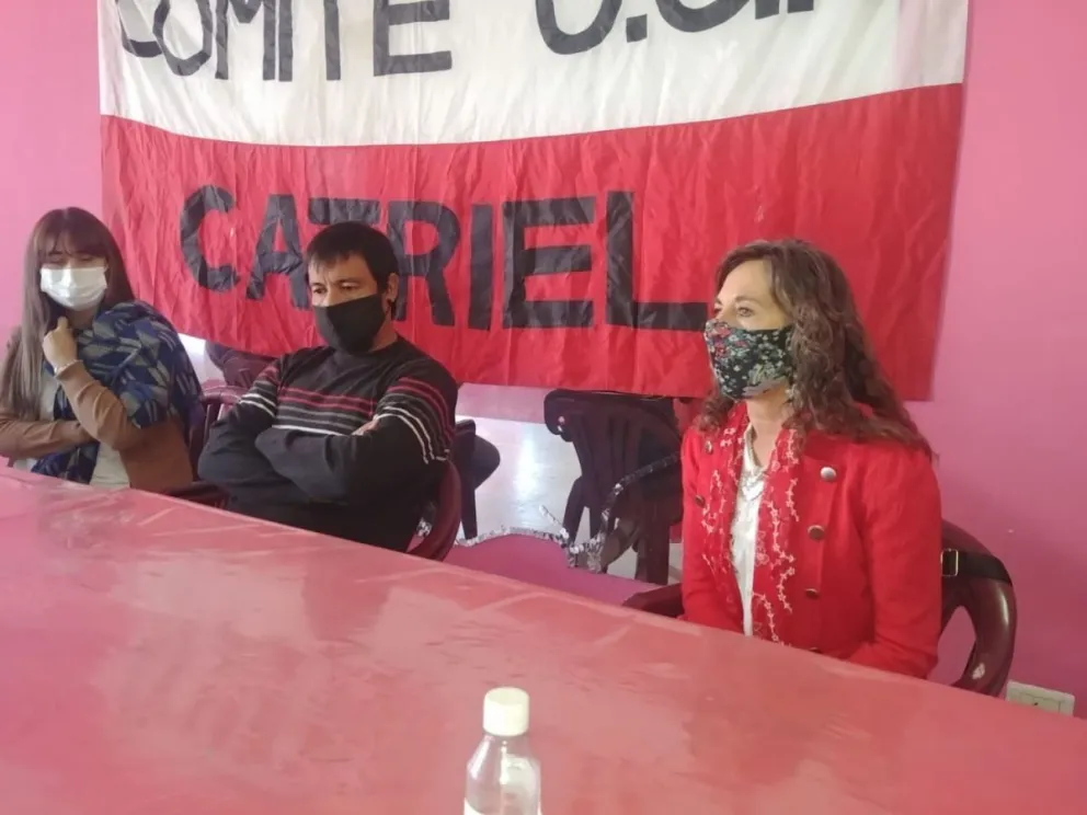 Dalceggio salió a caminar la provincia visitando los comités radicales