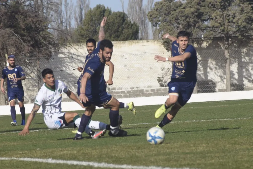 Dejó pasar una chance única: amargo empate entre Sol de Mayo y Villa Mitre