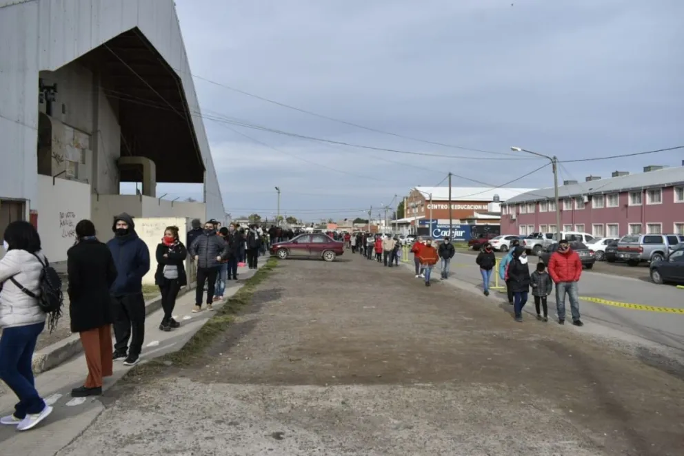 Más de dos mil viedmenses mayores de 40 años podrán recibir la segunda dosis