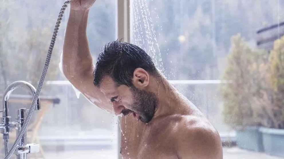 Pasó 5 años sin bañarse para realizar un estudio científico: ¿qué descubrió?