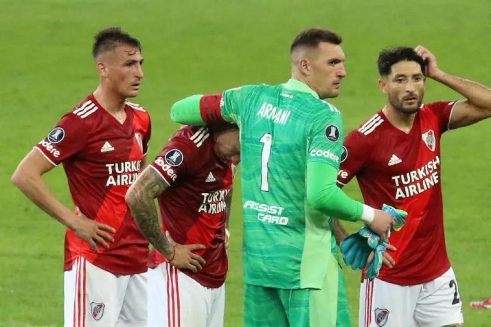 Armani, tras la eliminación de River: "Tenemos que ganar el torneo local"