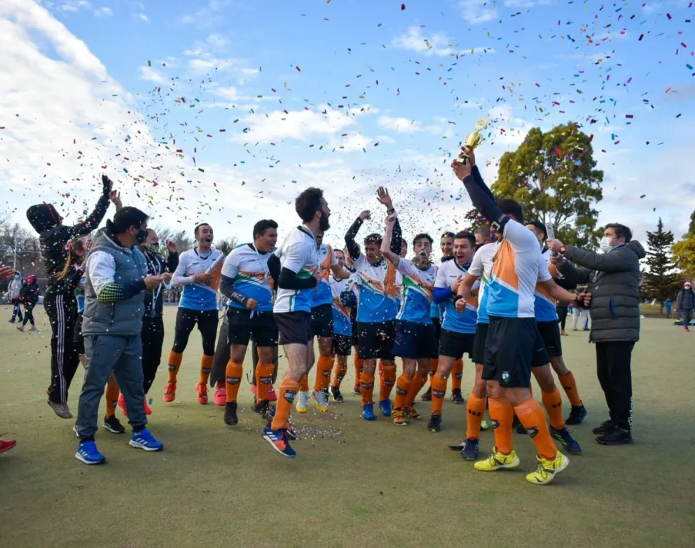 ADCP conquistó los dos torneos de primera