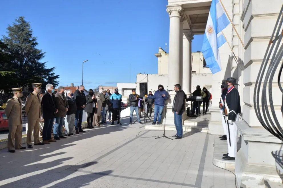 Luis Piedrabuena: sentido homenaje en el aniversario 188° de su natalicio