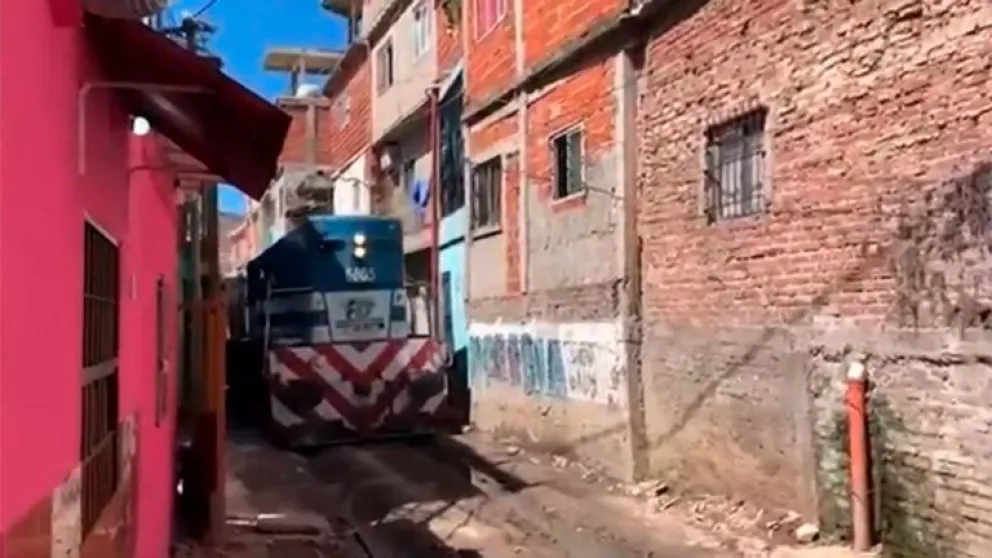 Le salvó la vida a su hermano de 3 años antes de ser arrollada por un tren