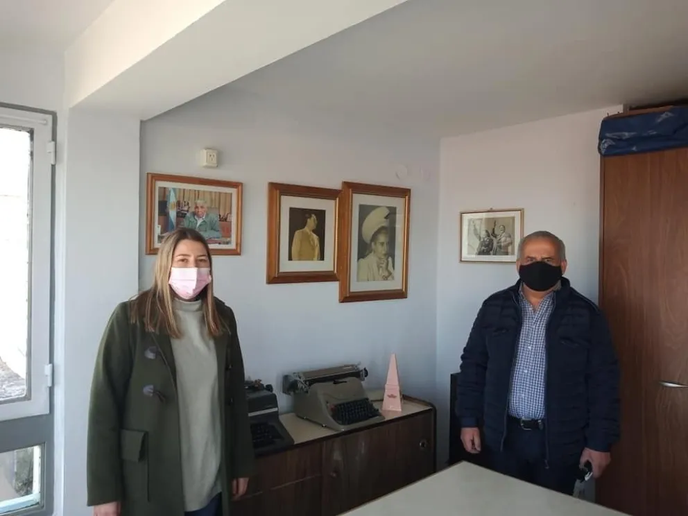 En campaña,  visita a la escuela Spegazzini y encuentro con emprendedores