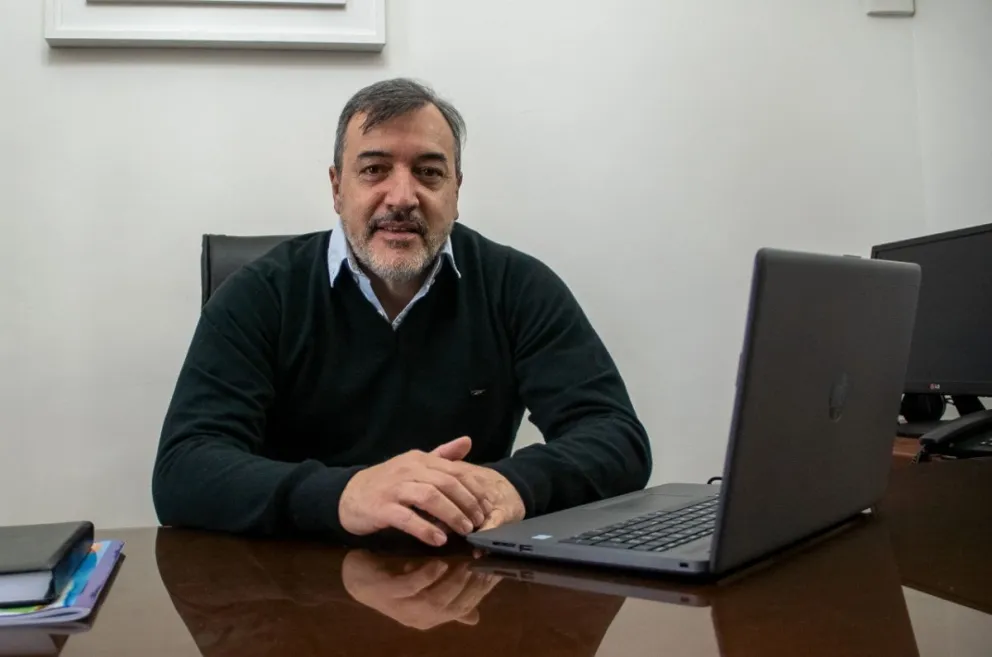 Rodolfo Aguiar propone "debatir la reducción de la jornada laboral"