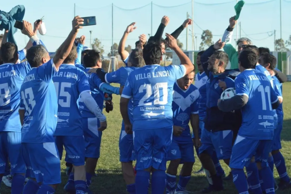 Liga Senior: Villa Linch festejó el título en +43 y se va para San Luis