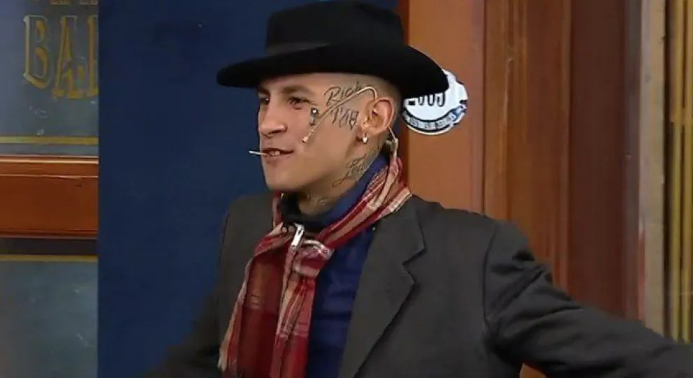 L-Gante homenajeó a Minguito en Polémica en el Bar
