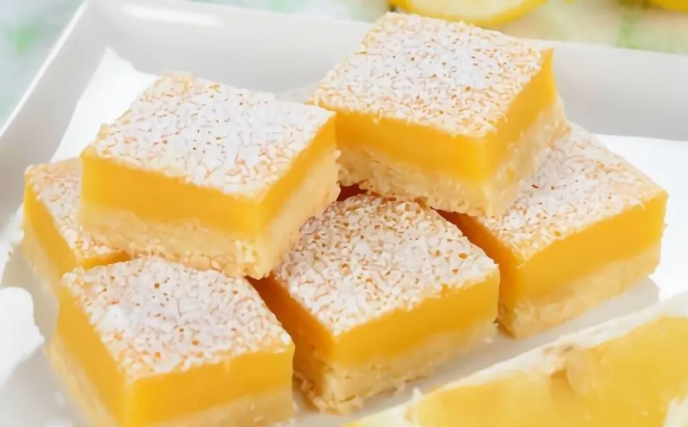 Para comer sin parar: cuadraditos húmedos de naranja
