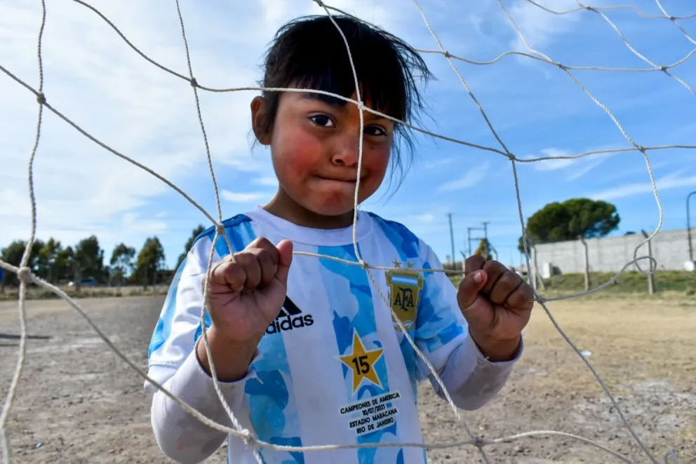 Una tarde con Mía, la nena de Viedma que Dalma Maradona viralizó