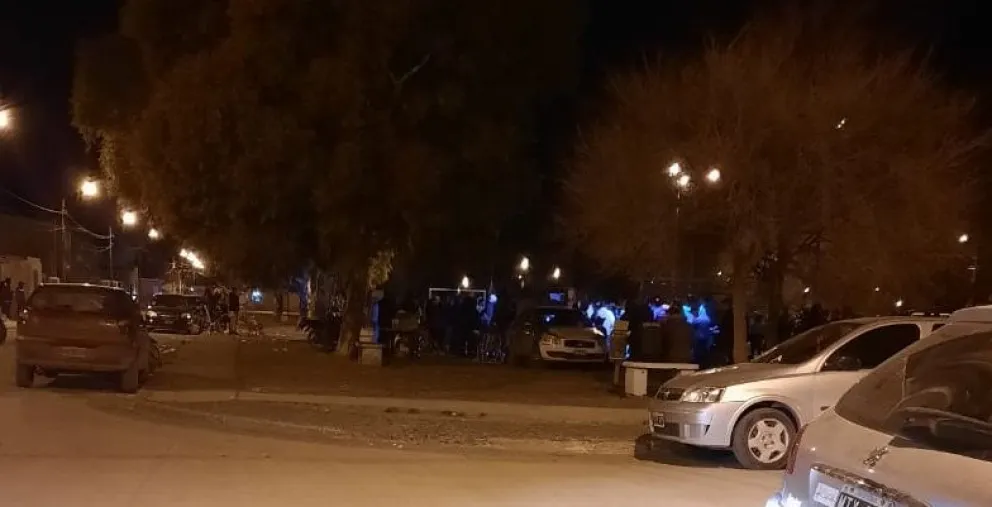 Fiesta en la plaza del IPPV: "Si la gente habla es porque tiene boca"