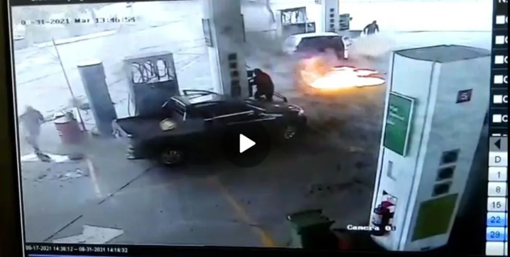Se prendió fuego un bidón de nafta en una estación de servicio de Viedma