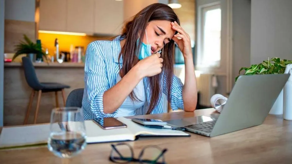 Revelan que la vacunación con dos dosis reduce las chances de padecer long covid