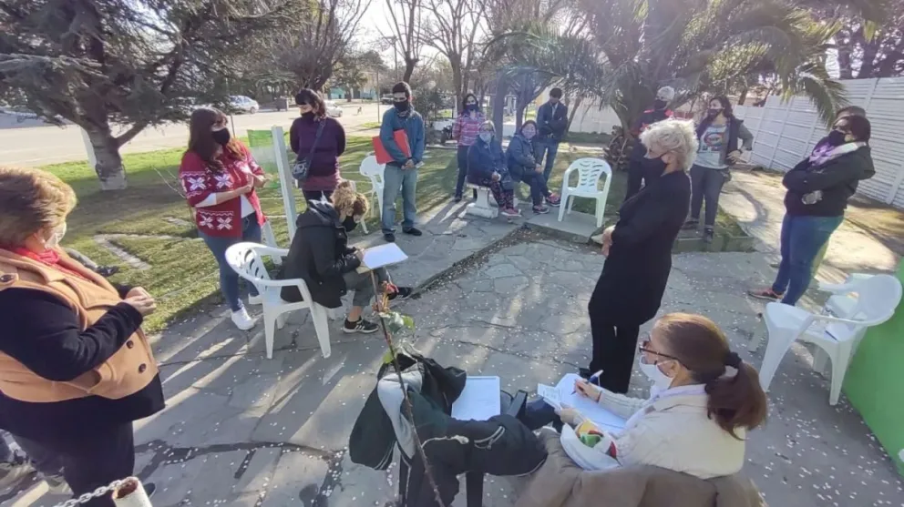 El colectivo a cuentagotas mantiene enojados a los vecinos de El Cóndor