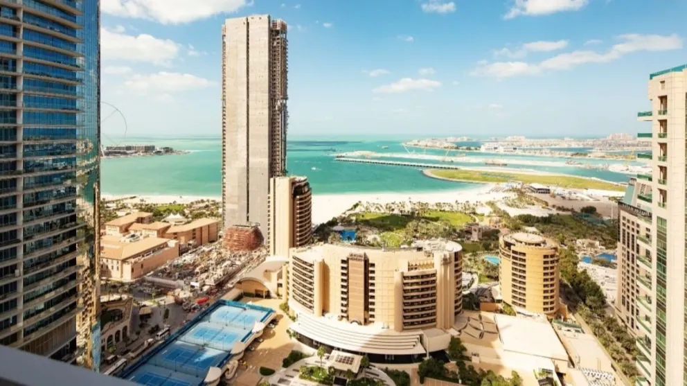 El emocionante posteo de despedida a su hijo que se iba a Dubai se volvió viral