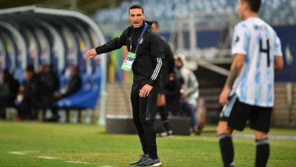 Quiénes son los 11 de Scaloni para jugar el clásico ante Brasil