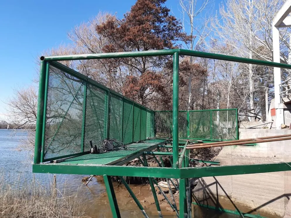 Avanza la construcción del canasto qué evitará la contaminación del río
