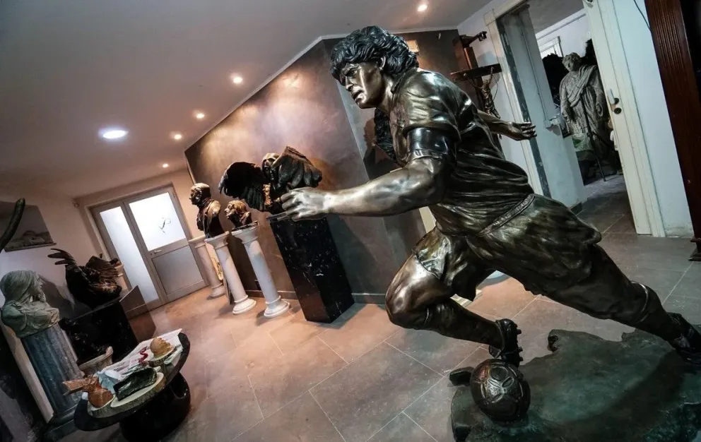 Viedma pudo haber tenido la primera escultura de Maradona post mortem