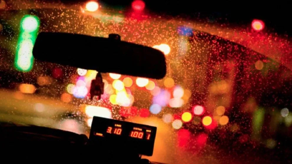 Un taxista recibió un escupitajo y lo amenazaron de muerte