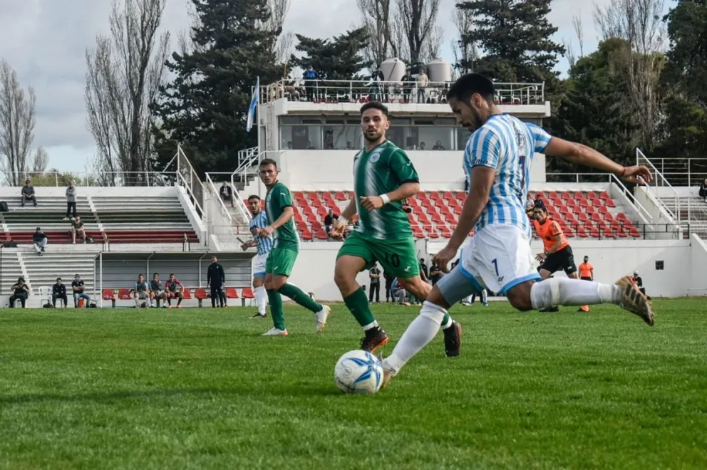 Federal A: un Sol de Mayo entonado se presenta en Mendoza