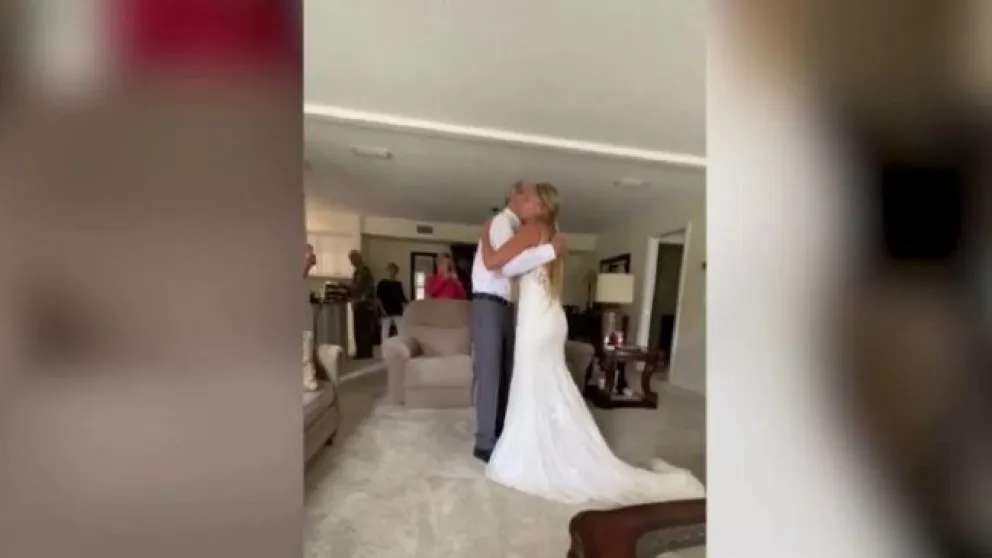 Viajó más de 1200 km para bailar el vals con su abuelo que no pudo ir a la boda