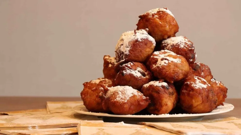 Sano y rico: buñuelos húmedos de chocolate amargo y café sin harina ni azúcar