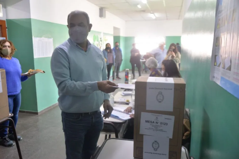 El rector de la UNRN festejó una nueva victoria de la democracia