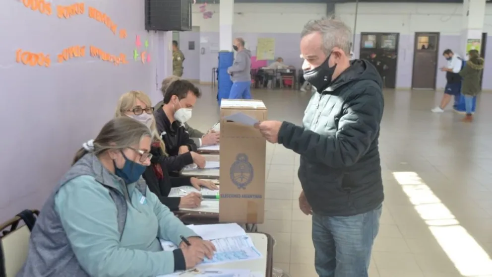 De  Rege  sube a la campaña de Tortoriello para ganar en noviembre