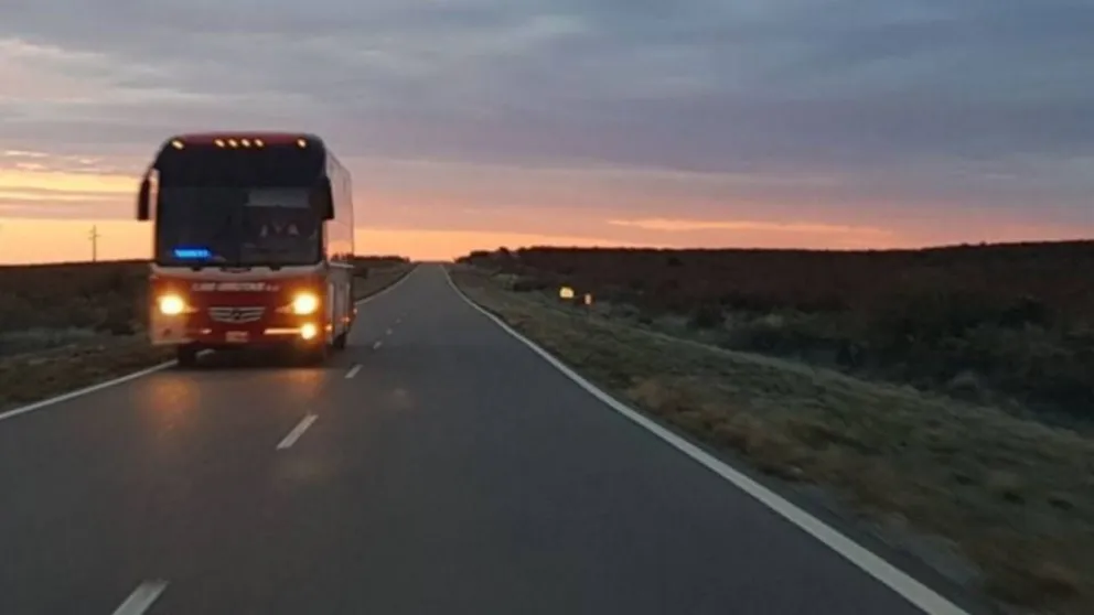 Violencia de género: Durmió con el enemigo, y tuvo que viajar con él