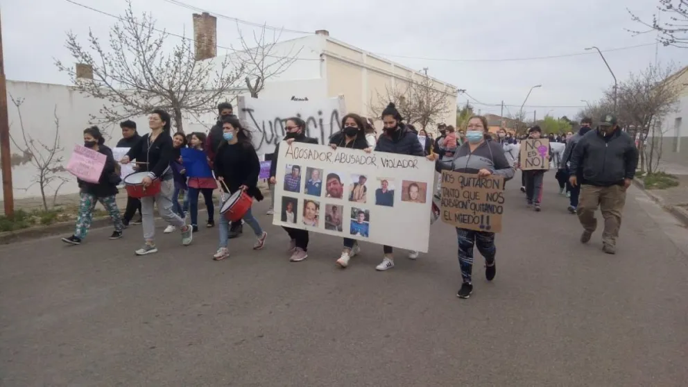 Lo que dejó la marcha en reclamo de justicia por abusos sexuales en Stroeder