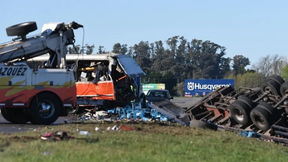 Murió un bebé de 4 meses por un triple choque en la Ruta 2