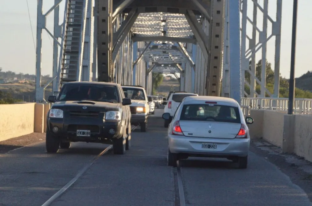 Cortan el tránsito en el Puente Viejo, y hay que usar el Villarino