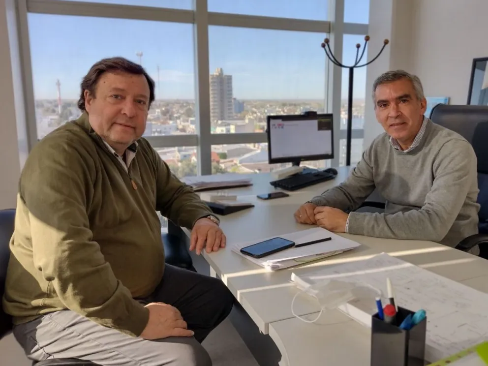 Encuentro de Weretilneck y el titular del bloque de JSRN, Facundo López
