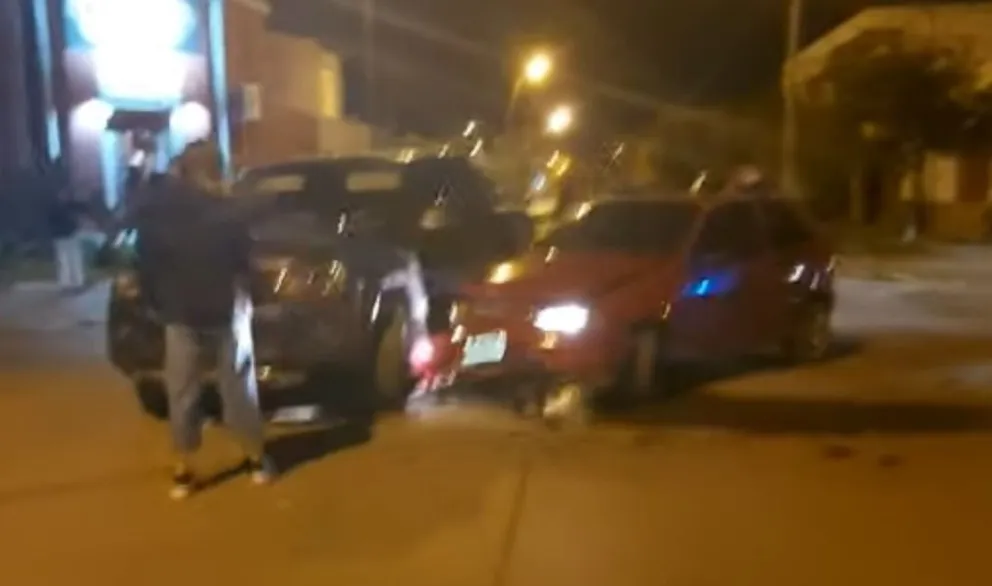 Noche de viernes y fuerte colisión en la intersección de Zambonini y 9 de Julio