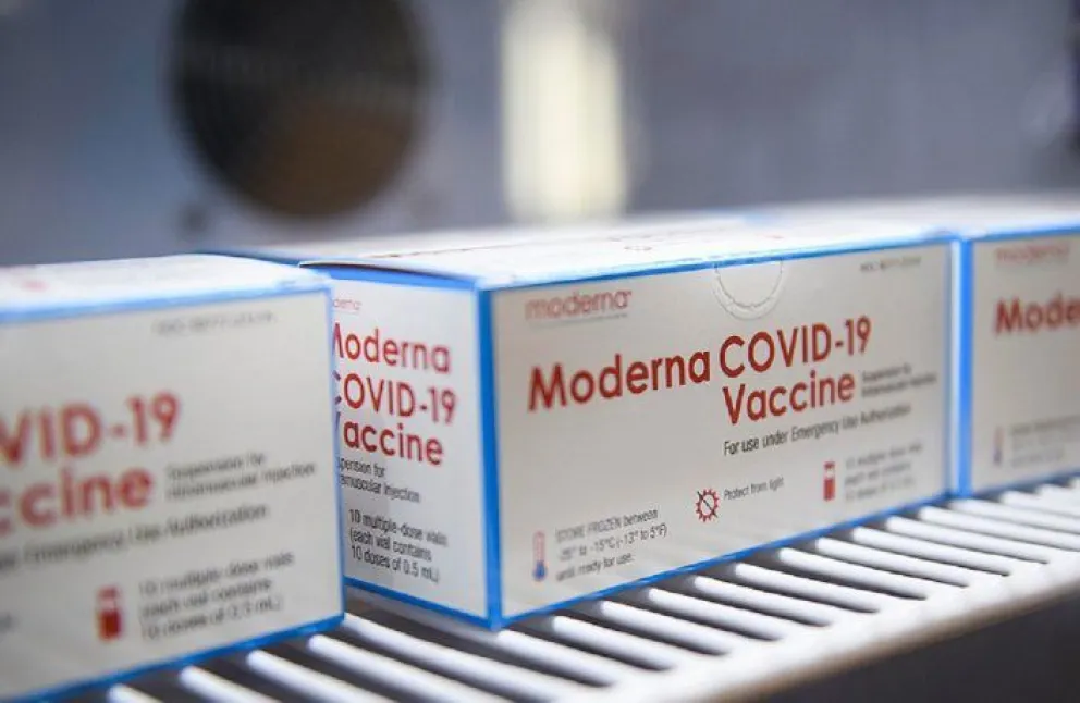 Aseguran que Moderna supera a Pfizer en protección contra el coronavirus